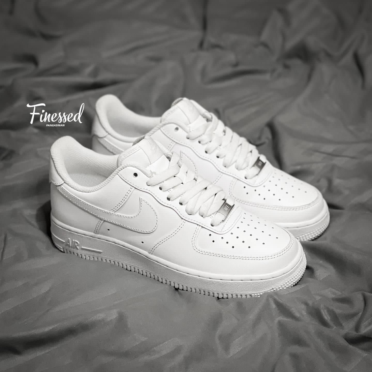 Step Up Your Style with Classic White Sneakers – Everyday Comfort You’ll Love!