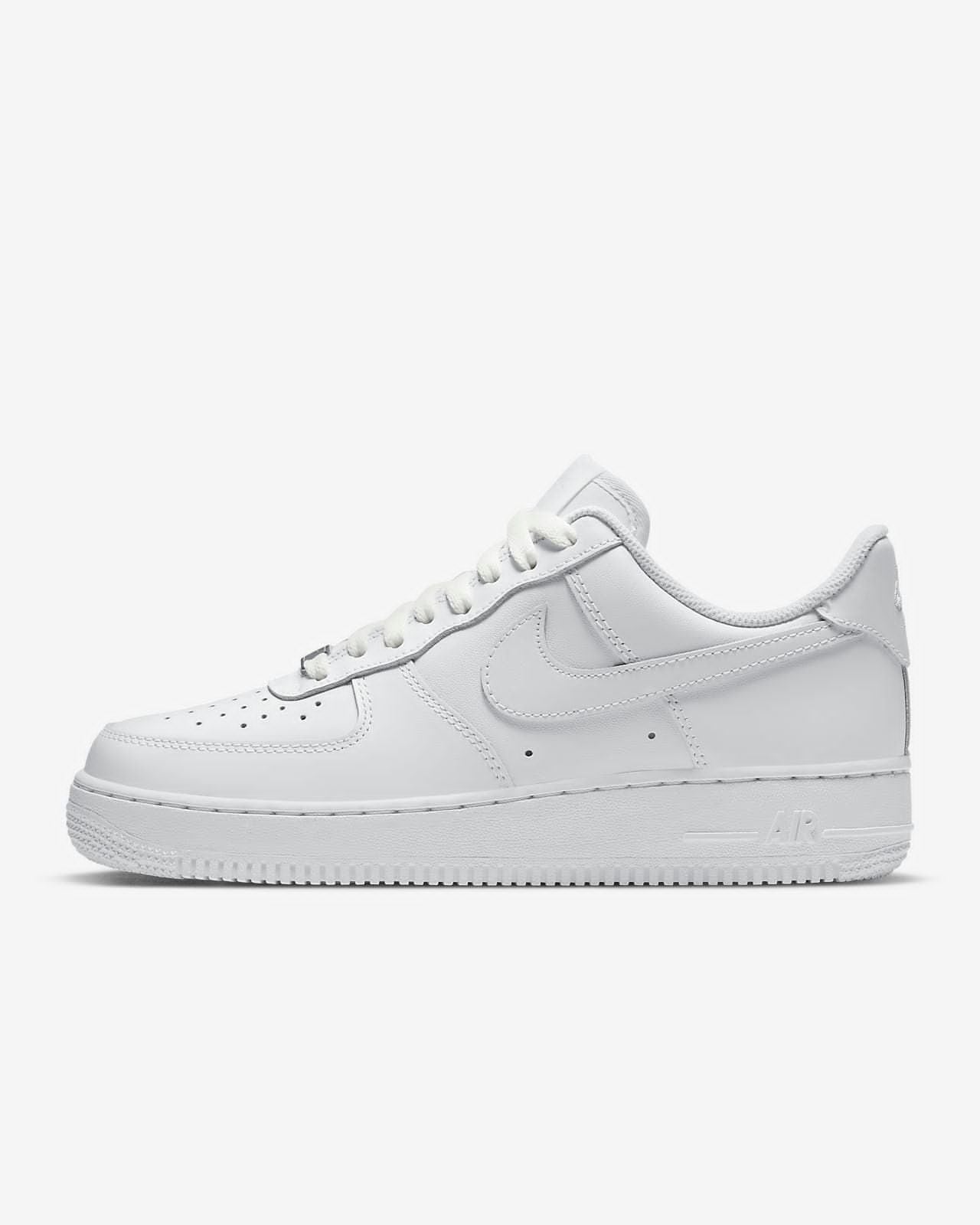 Step Up Your Style with Classic White Sneakers – Everyday Comfort You’ll Love!